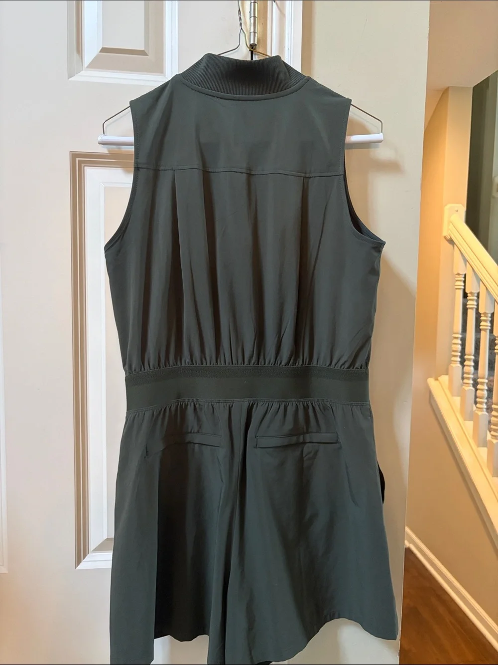 Athleta Olive Green Brooklyn Utility Aspen Sleeveless Zip Romper, 6 - Picture 4 of 5